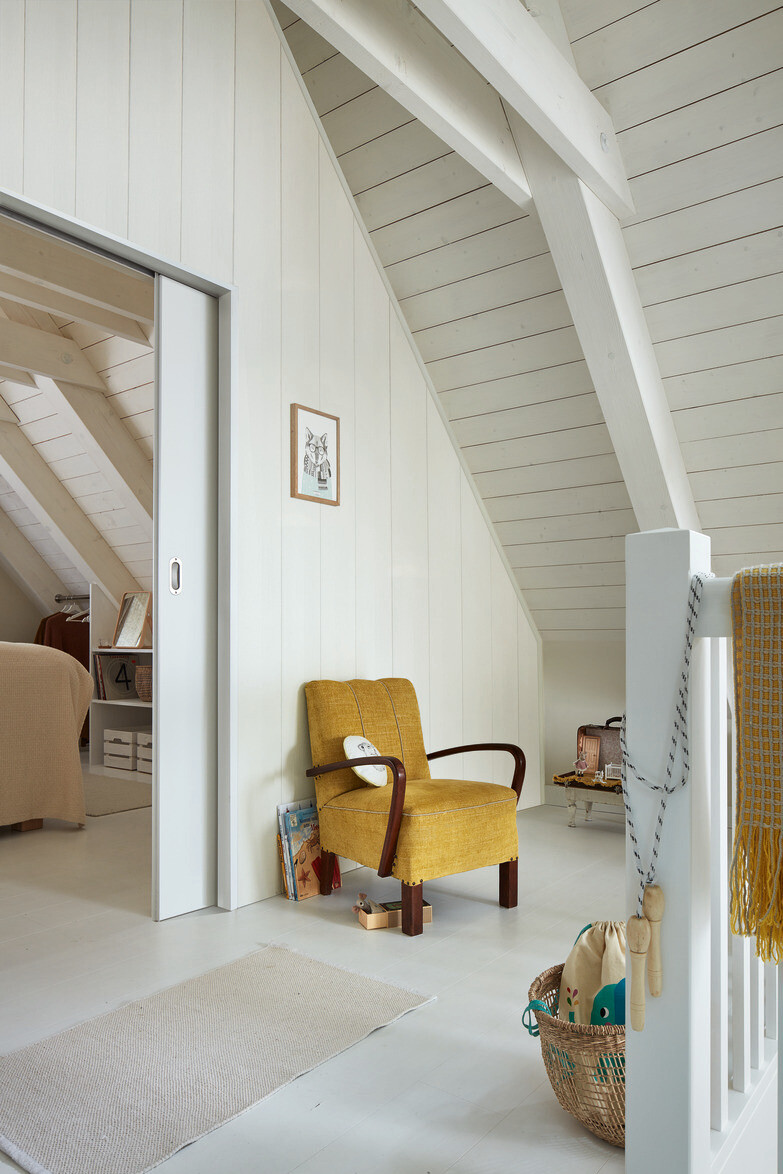 Weiße Paneele passen in jeden Einrichtungsstil und sind zeitlos schön Weiße Paneele als Wand- und Deckenverkleidung