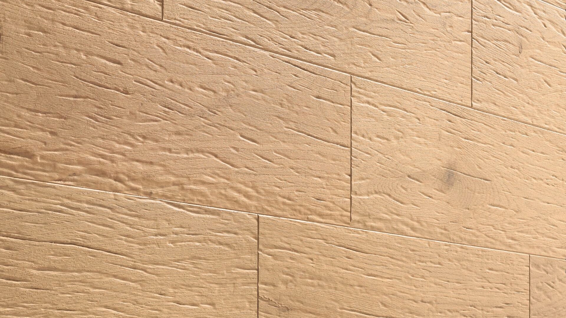 Echtholzpaneele mit wohnfertig behandelter Oberfläche