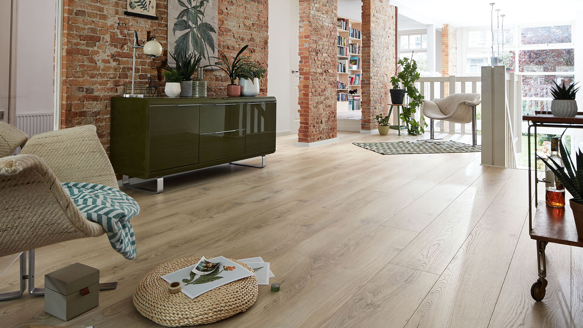 Laminat Landhausdielen - authentische Holzoptik auf ganzer Länge Laminat im Landhausdielen-Format