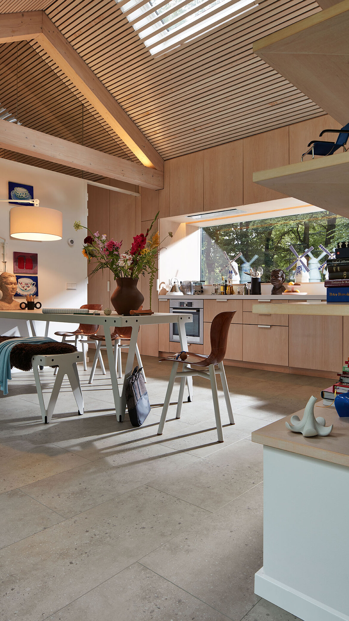 Allrounder: Boden für Küche und Bad Designboden MeisterDesign in Terrazzo hell in der Küche