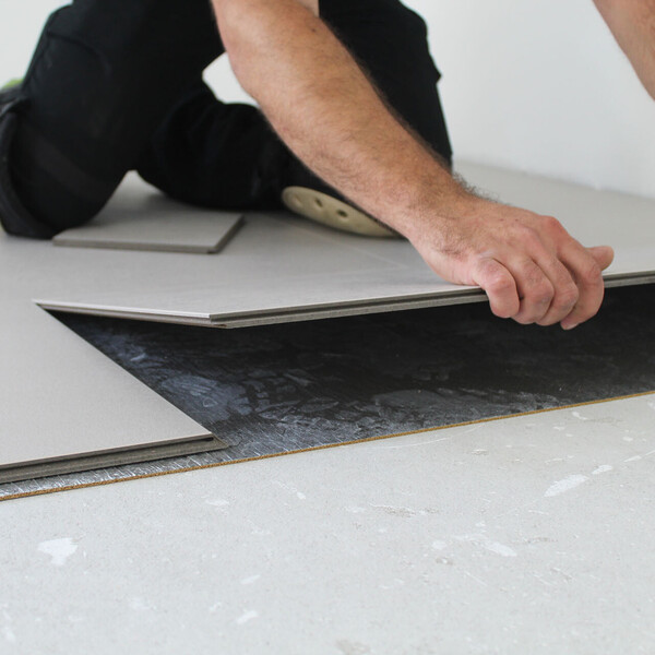 Nadura-Boden wird schwimmend verlegt